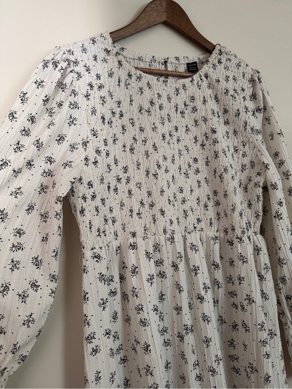 Source Unknown Cream Floral Smocked Long Sleeve Dress